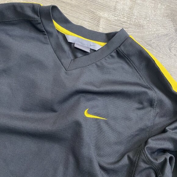 NIKE Sz M WOMEN'S VolleyBall JERSEY Gray & Yellow - Picture 1 of 4